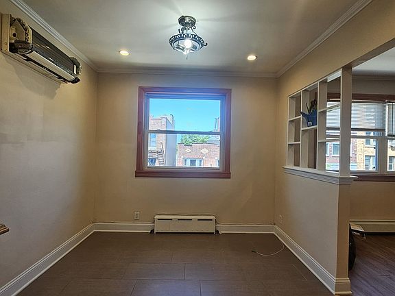 3rd image of 2321 28th St #1