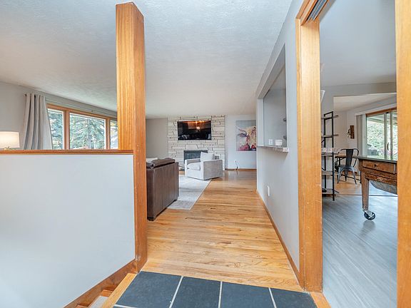 5th image of 2427 E 40th Ave