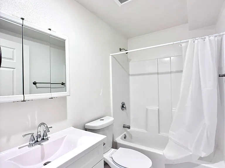 5661 Fair Ave #3/4 — Photo 11