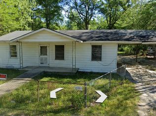 60 W Pond St, Century, FL 32535