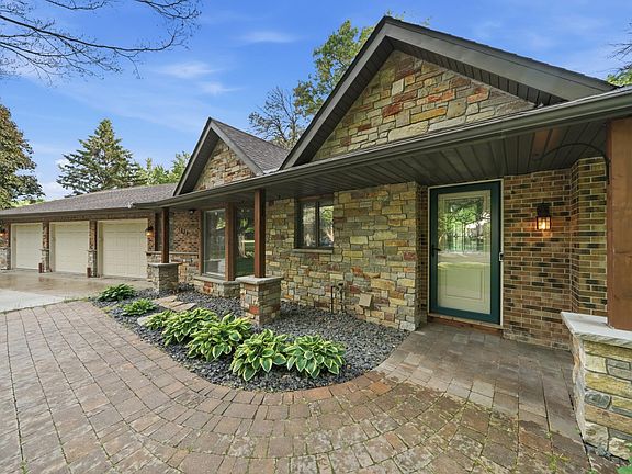 4th image of 1831 Koehnen Cir