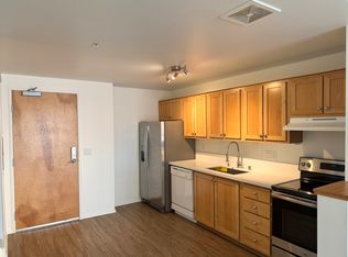 701 Columbia St APT 702, Vancouver, WA 98660