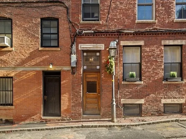 25 Ridgeway Ln APT 5, Boston, MA 02114