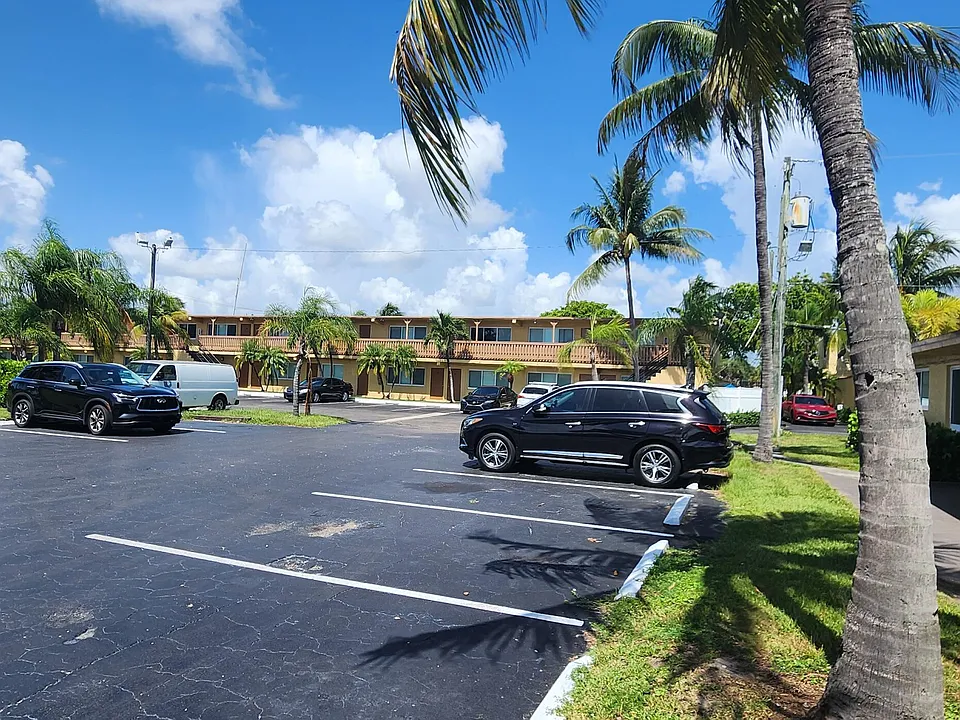 620 NW 7th Ave #16