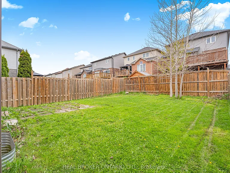 1047 Marquette Dr — Photo 37
