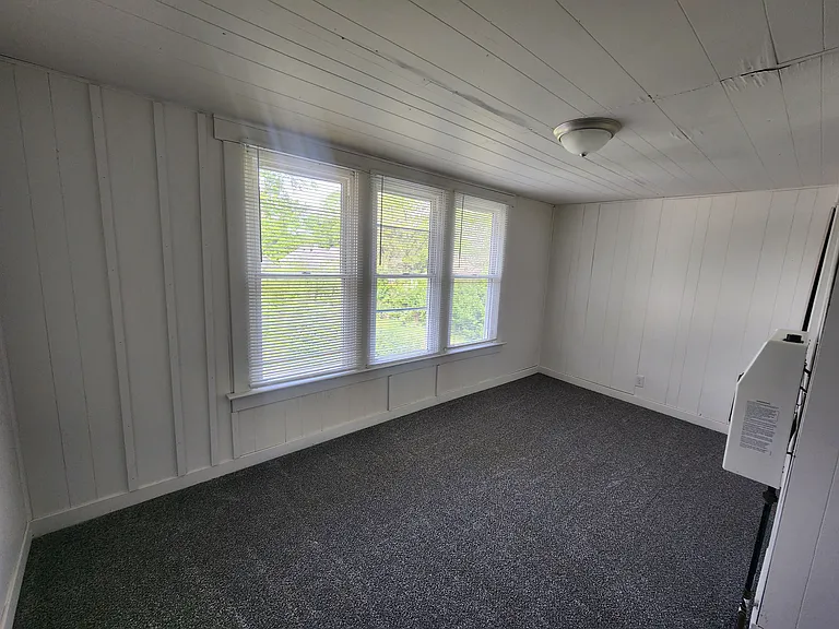 1122 Larchmont Ave #B — Photo 12