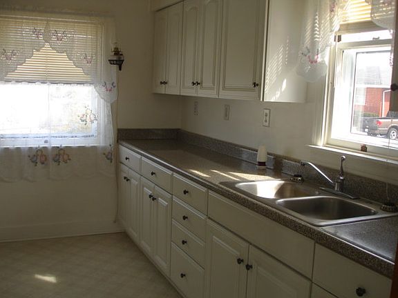 2nd image of 64 Ernst Ave