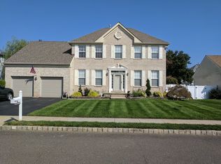 5 Brent Dr, Howell, NJ 07731