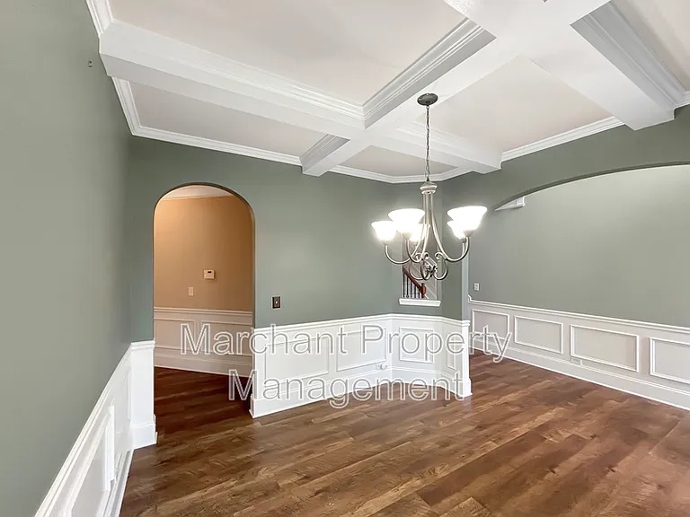 32 Governors Lake Way — Photo 6
