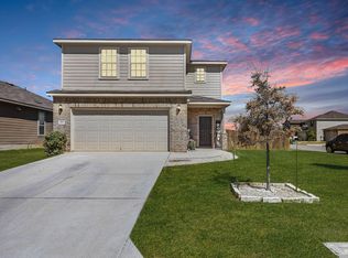 100 Verdin Ln, Jarrell, TX 76537