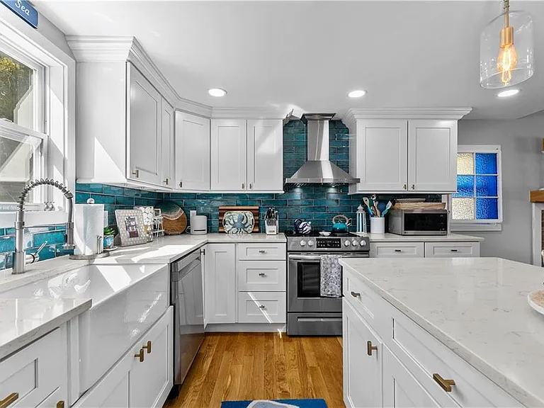 391 Valley Rd — Photo 12