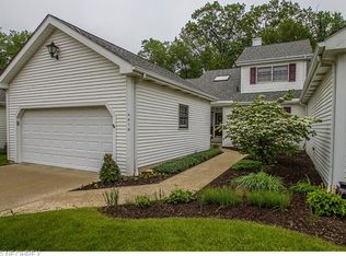 6670 Hidden Lake Trl, Brecksville, OH 44141