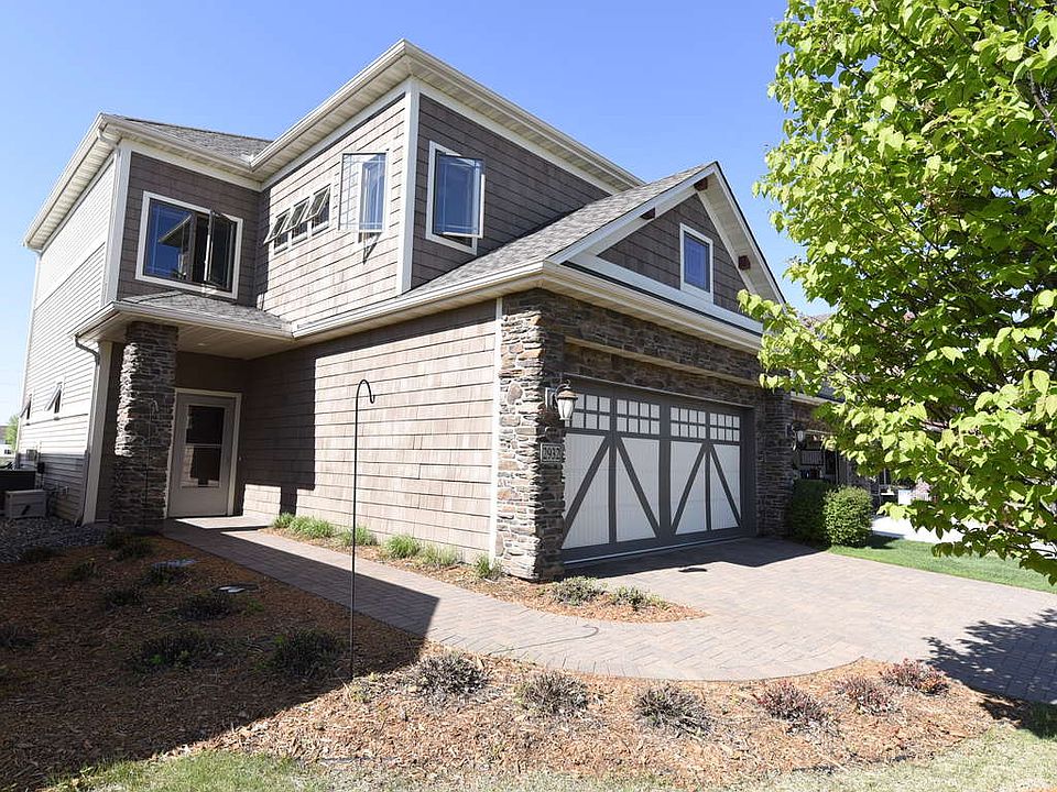 1st image of 2932 123rd Cir NE