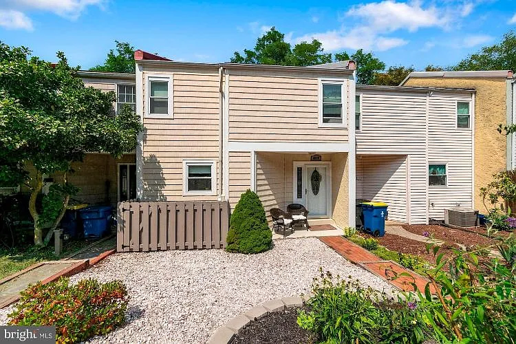 4620 Sands Way photo 1