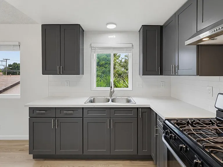 1724 Elm Ave #B — Photo 6