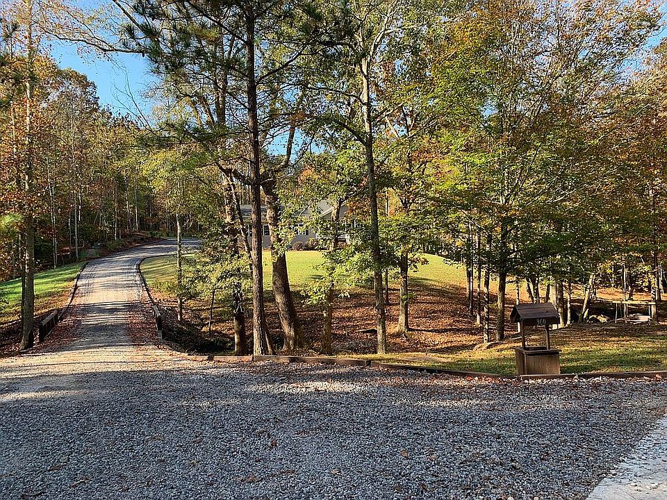 2nd image of 360 West Dr
