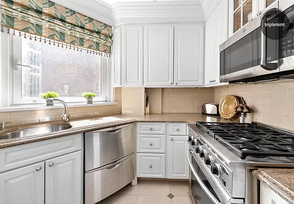 4th image of 345 E 57th St APT 10C