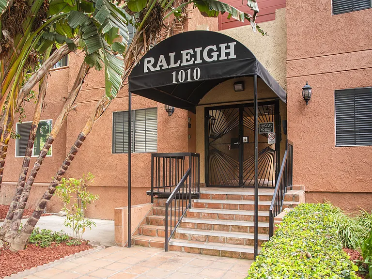 1010 Raleigh Street — Photo 12