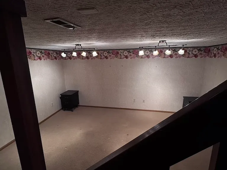 8158 Newark Ave #16 — Photo 11