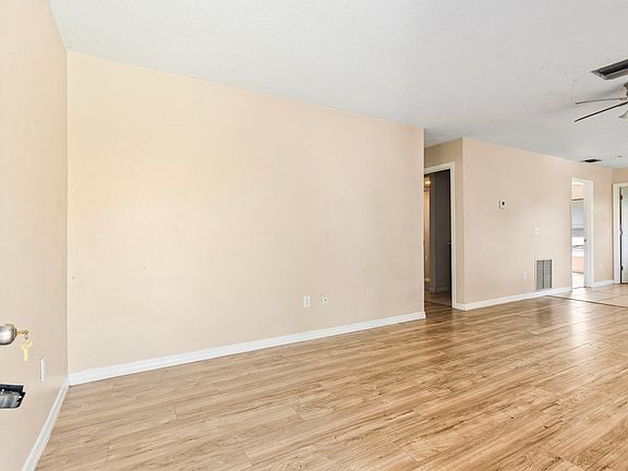 3rd image of 11089 Pendleton Ave APT A