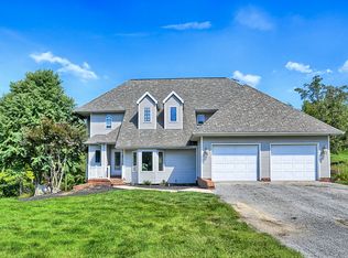 21 Hudson Dr, York, PA 17402