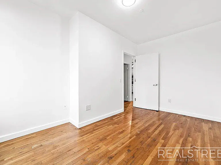 184 Noll St #5G — Photo 4