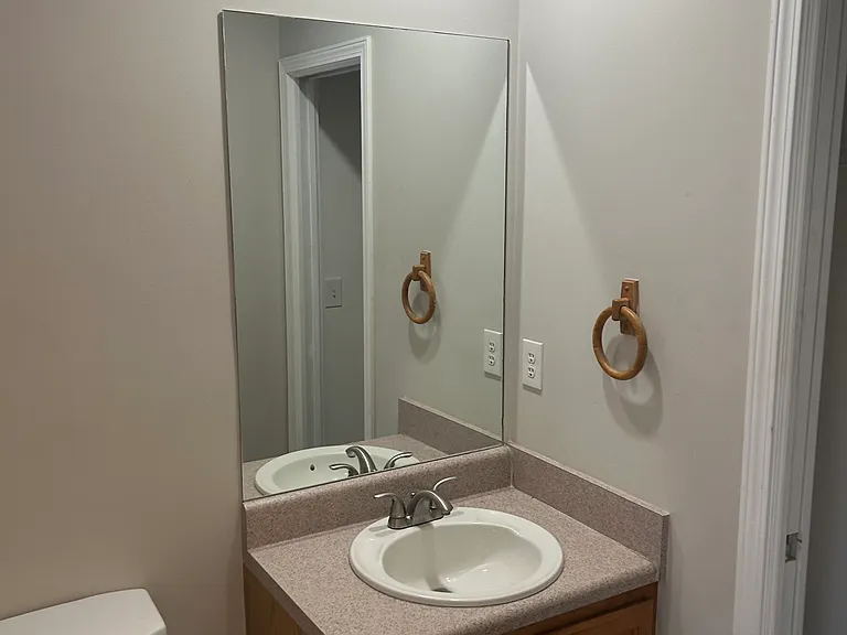 33 Corinth Rd — Photo 6