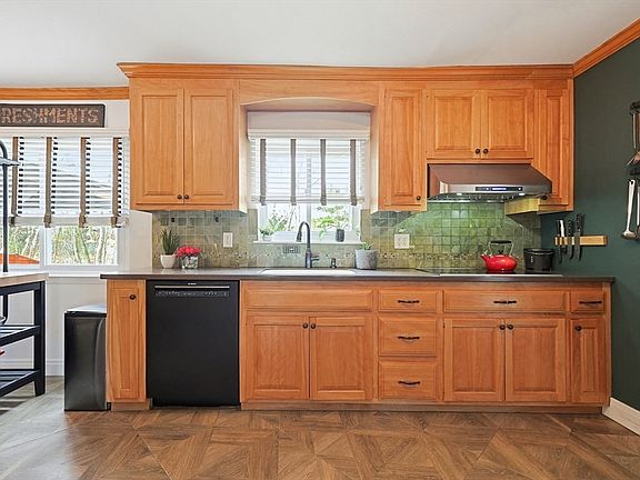 4th image of 168 Westfield Dr