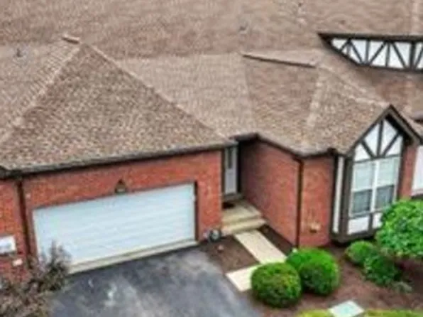 408 Kingsberry Cir, Pittsburgh, PA 15234