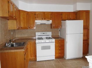 14542 226th St, Springfield Gardens, NY 11413