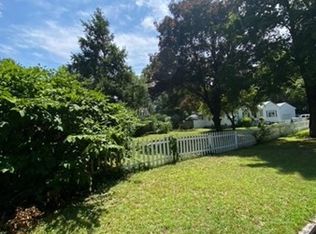 52 Darling St, Indian Orchard, MA 01151