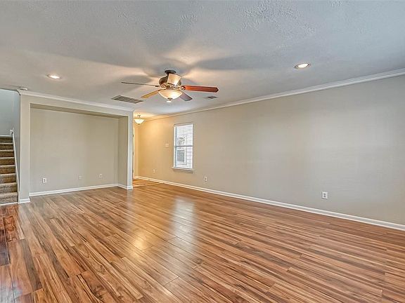 4th image of 506 Silky Leaf Dr