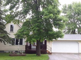 431 W Robinson St, Lake Crystal, MN 56055