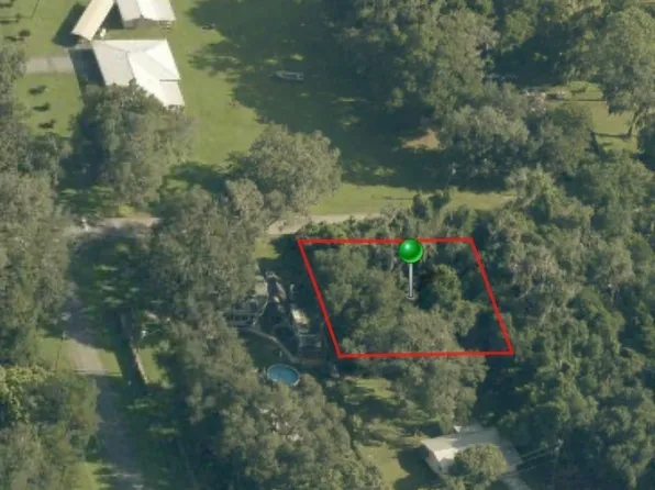 7960 E Peacock Ln, Floral City, FL 34436