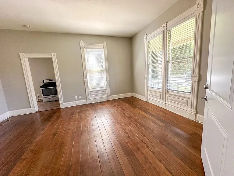 4537 Merrill Ave — Photo 2
