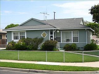 1st image of 22025 Reynolds Dr