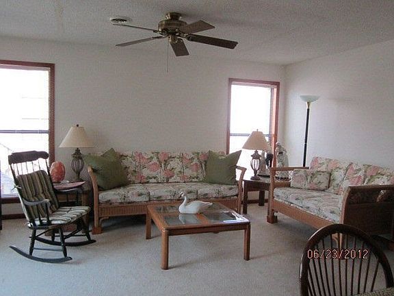 4th image of 305 Bay Cir