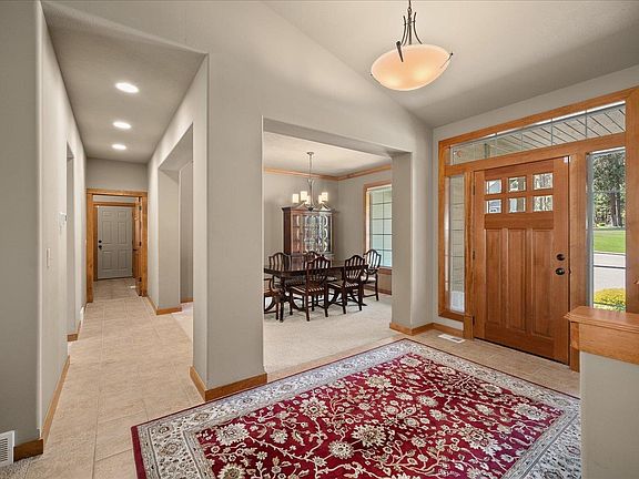 4th image of 401 W Trailridge Ct