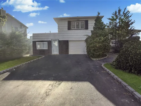 1190 Allen Drive, Seaford, NY 11783