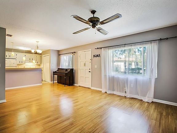 4th image of 1824 Bough Ave APT 1