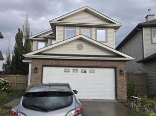8053 Shaske Dr NW, Edmonton, AB T6R 3W1