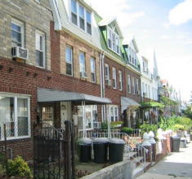 2nd image of 2037 32nd St