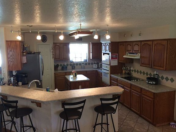 Kitchen Breakfast Bar