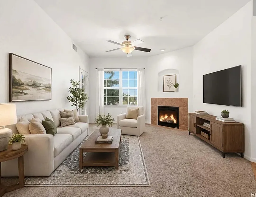 2 bed, 1160 sqft, $1,950 — Photo 2