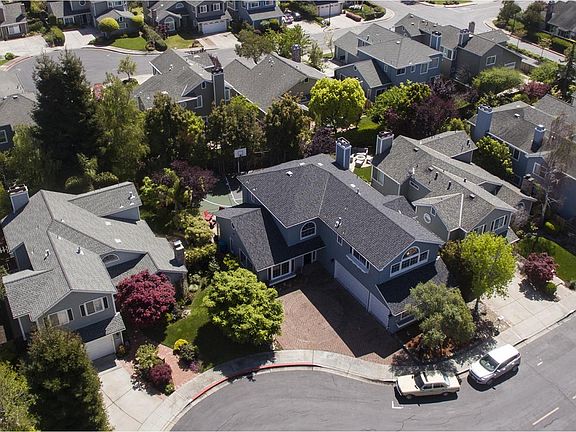 3rd image of 706 Anacapa Ln