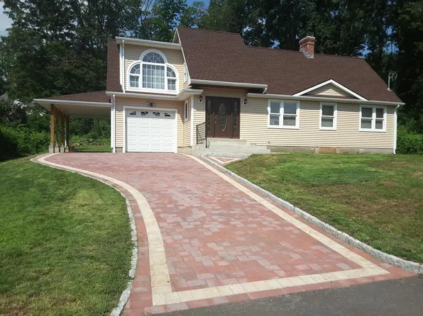 22 Orchard Rd, Farmington, CT 06032