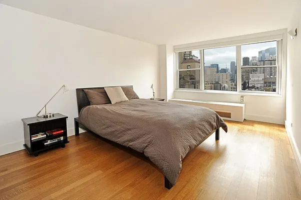 Sold by Corcoran | media 14