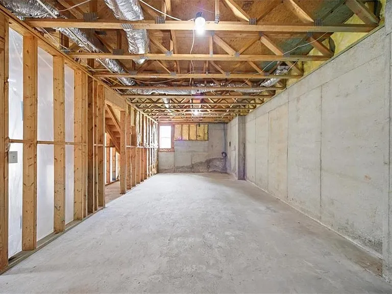 2000 Millstone Dr SW — Photo 35