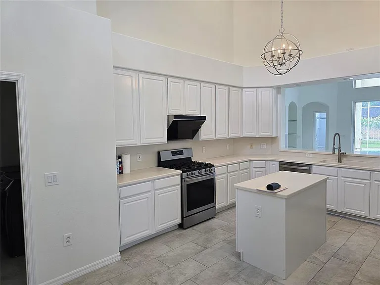 8427 Sailing Loop — Photo 11