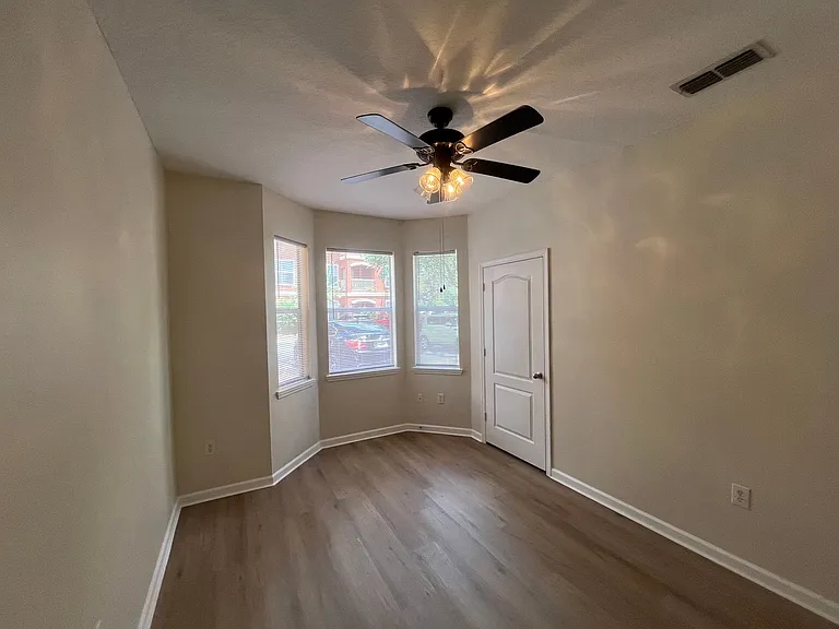 8819 Villa View Cir #107 — Photo 29